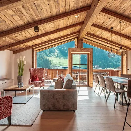 Natursinn Mountainchalets 公寓式酒店 4*