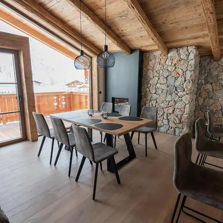 Natursinn Mountainchalets Aparthotel 4*